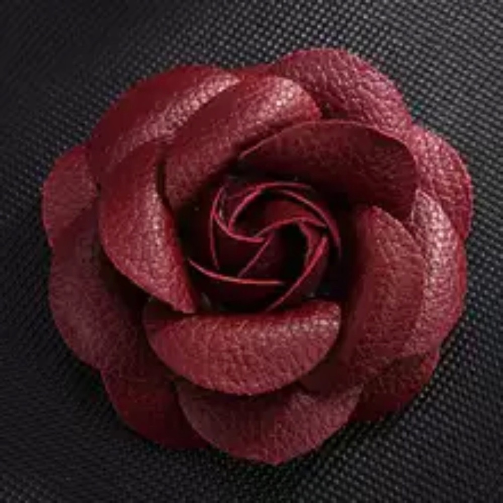 Camellia Flower Magnetic Vegan Leather Bag Charm - Picture 15 of 15